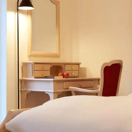 Historic Bircher Near Sterzing Aparthotel Campo di Trens