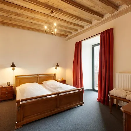 Historic Bircher Near Sterzing Aparthotel Campo di Trens