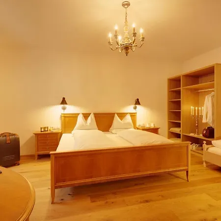 Historic Bircher Near Sterzing Aparthotel 3*