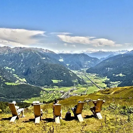 Aparthotel Historic Bircher Near Sterzing Campo di Trens
